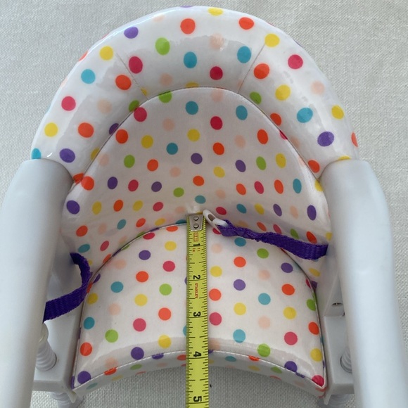 AMERICAN GIRL | Doll Treat Seat - Polka Dot Doll Clip-on Booster Seat - Picture 12 of 16